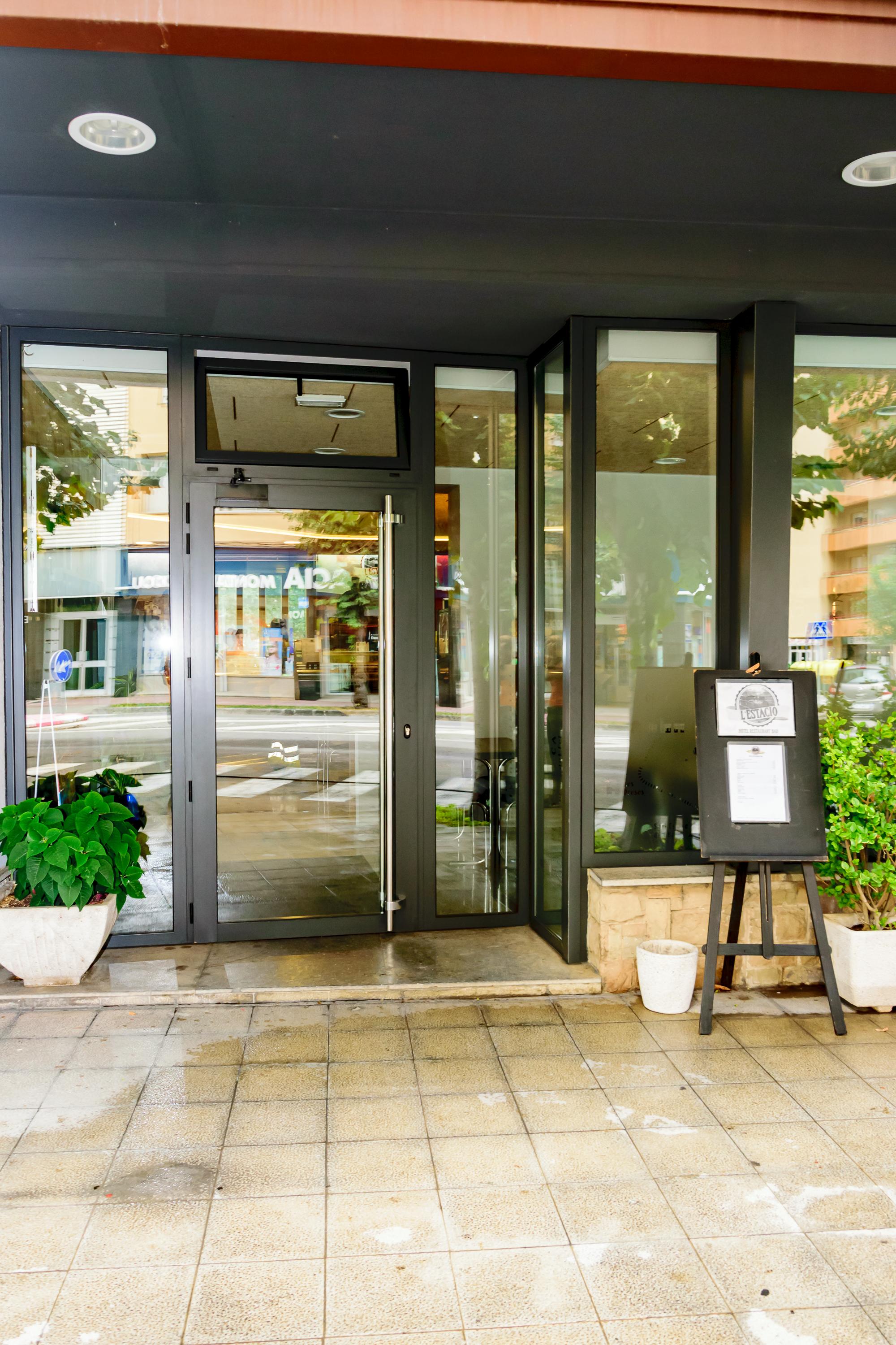 Hotel Estacio (Adults Only) Olot Zewnętrze zdjęcie