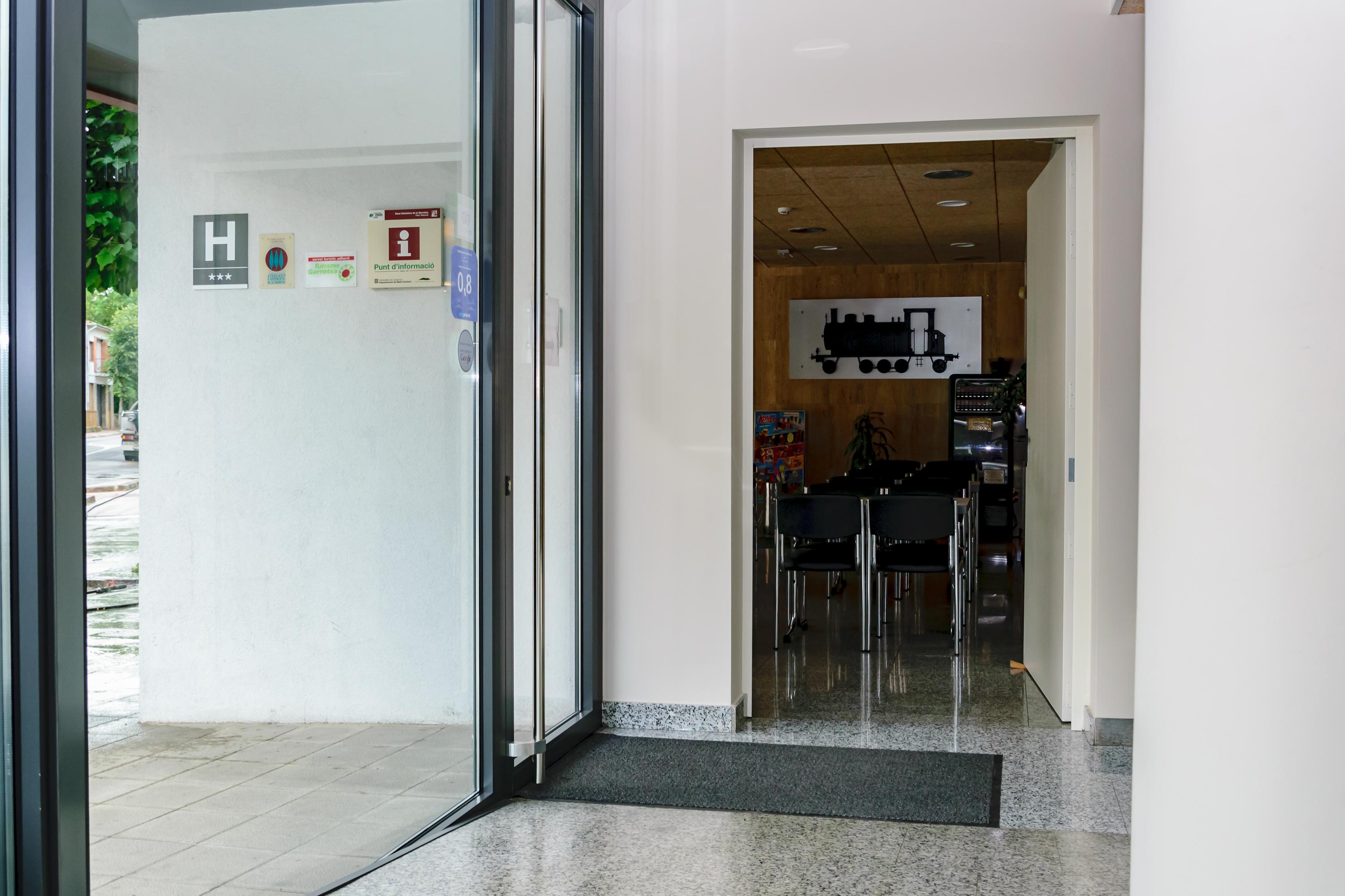 Hotel Estacio (Adults Only) Olot Zewnętrze zdjęcie