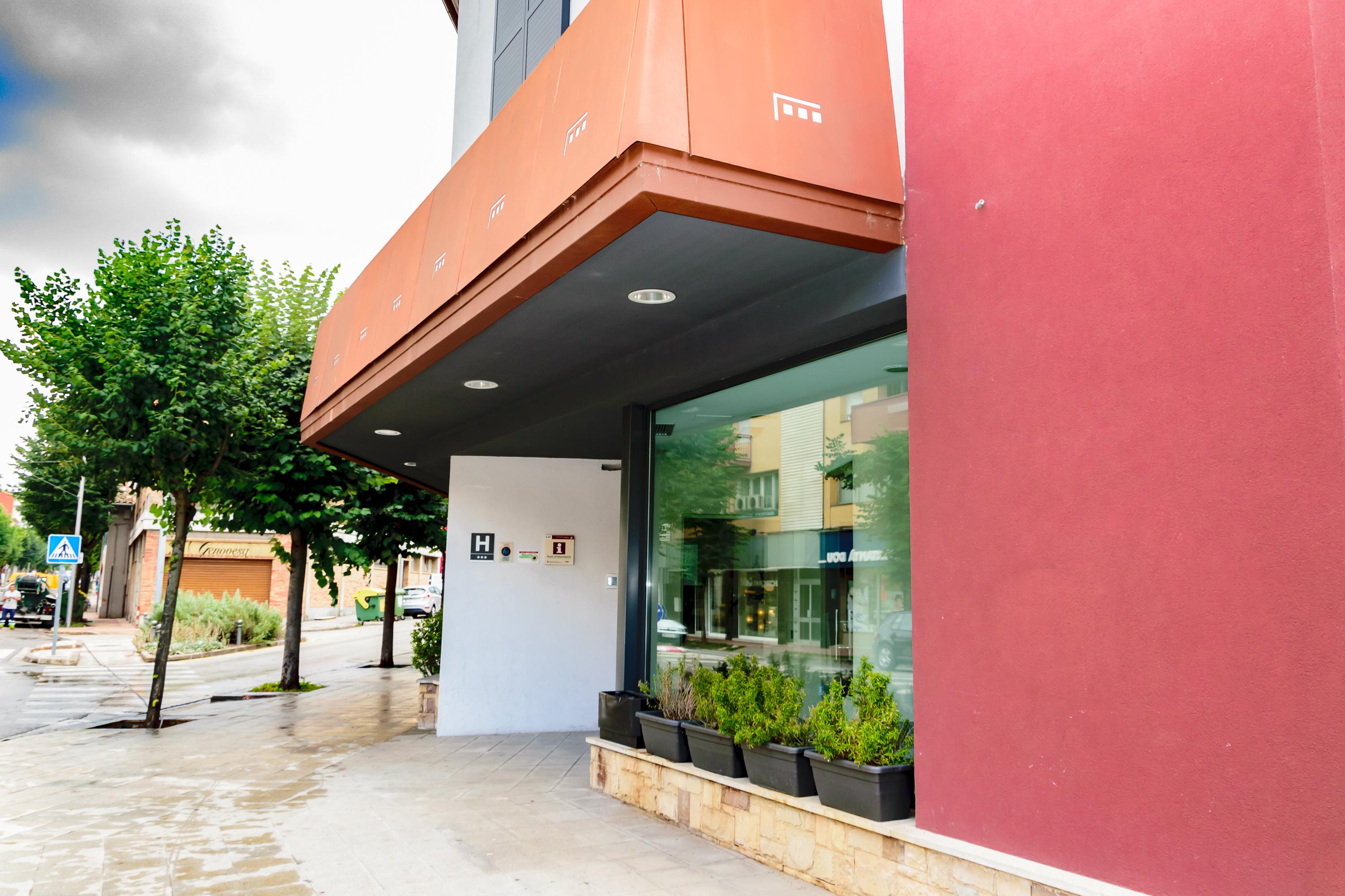 Hotel Estacio (Adults Only) Olot Zewnętrze zdjęcie