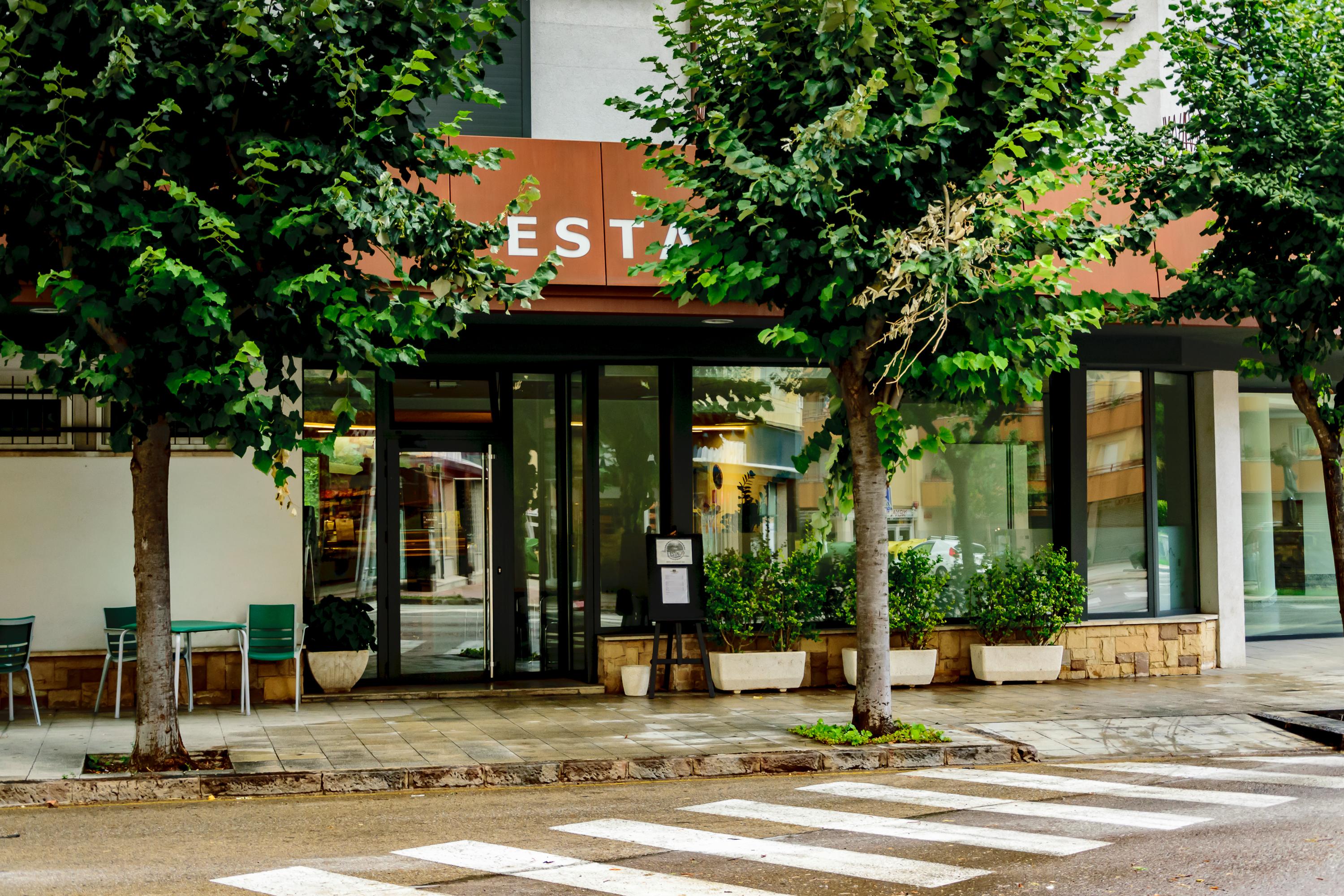 Hotel Estacio (Adults Only) Olot Zewnętrze zdjęcie
